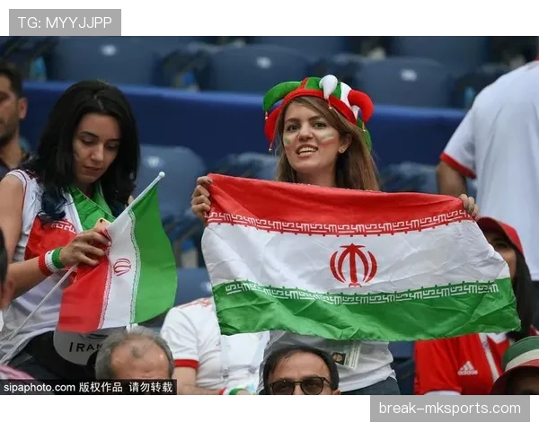 德国球迷激情合唱点燃赛场，助威声浪助推球队士气高涨