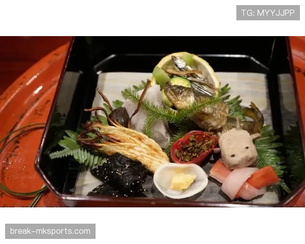 覃海洋训练完直接打车去吃人均3000的日料？